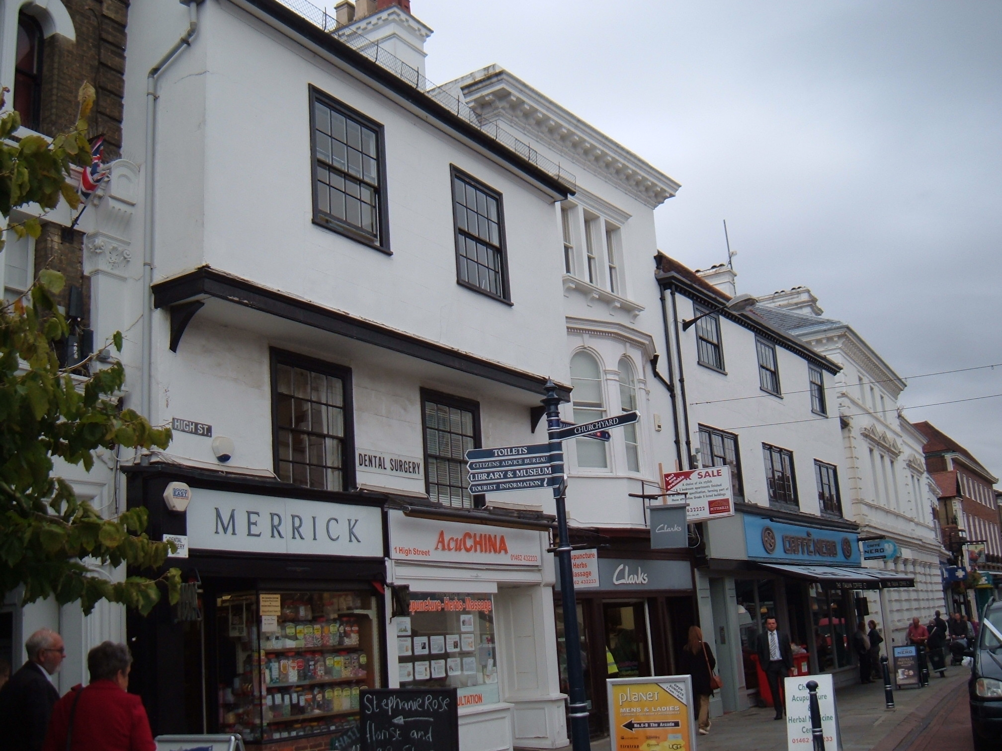 Hitchin's High Street a 1911 snapshot. Shops, Hitchin Herts Memories