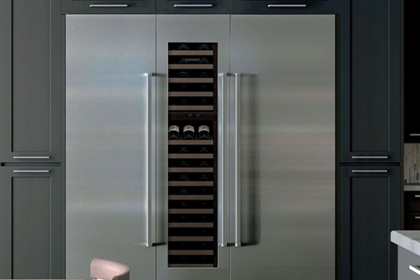 4 Reasons Your SubZero Refrigerator Makes Noise When the Door is