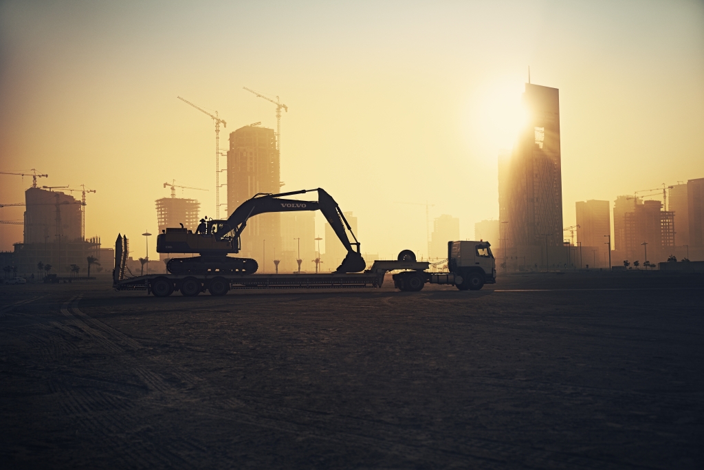 Desert King Heavy Equipment Rental Qatar