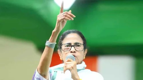 বিদ্রোহের মুখে পশ্চিমবঙ্গের প্রধান বিরোধী দল তৃণমূল কংগ্রেসের সব কমিটি বিলুপ্ত ঘোষণা