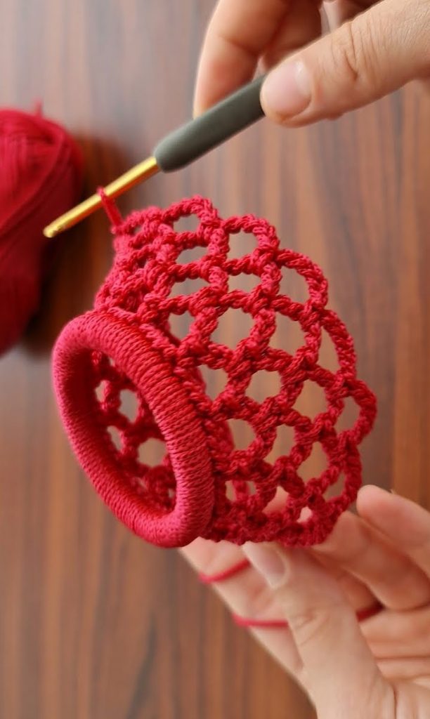 Crochet Plastic Bag Holder Tutorials & More