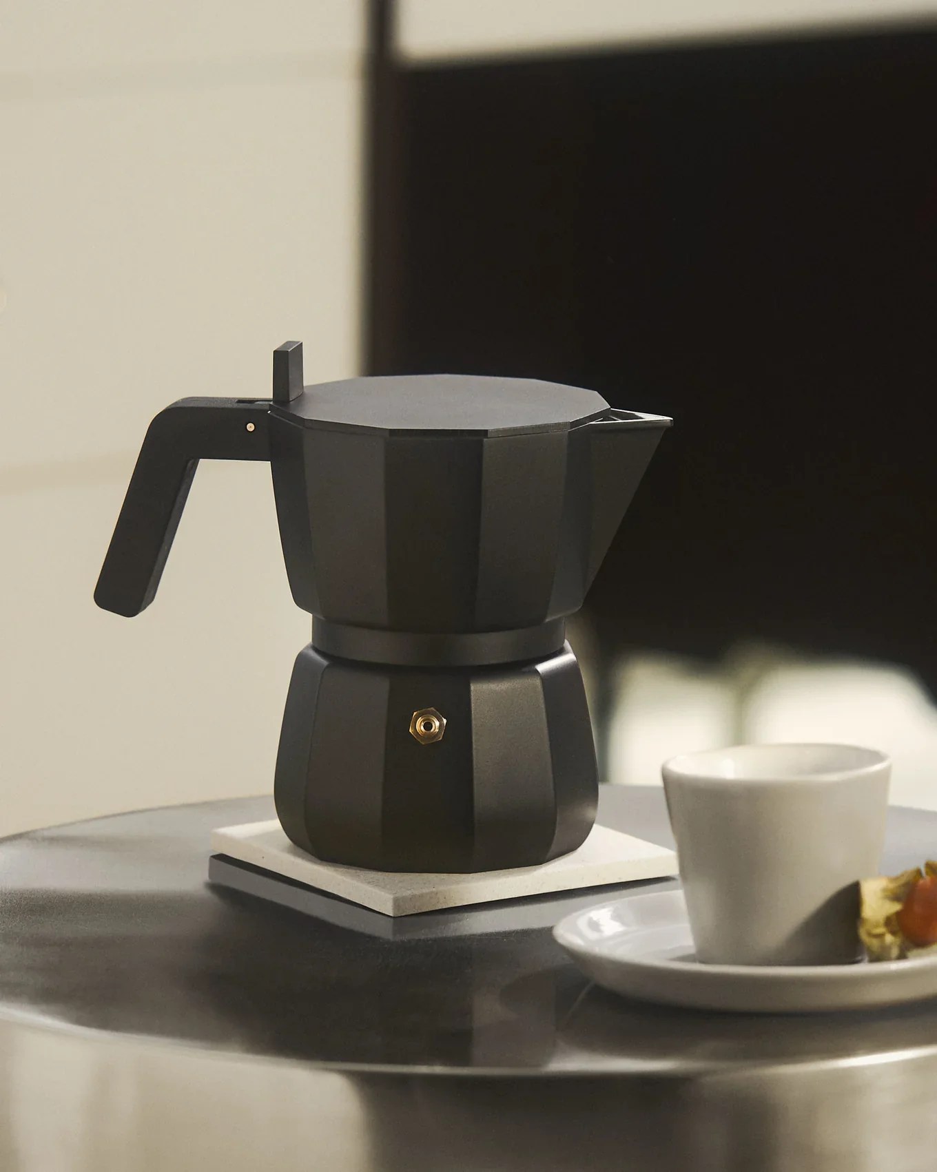 Alessi Moka Stove Top Espresso Maker by David Chipperfield DC06 Blac