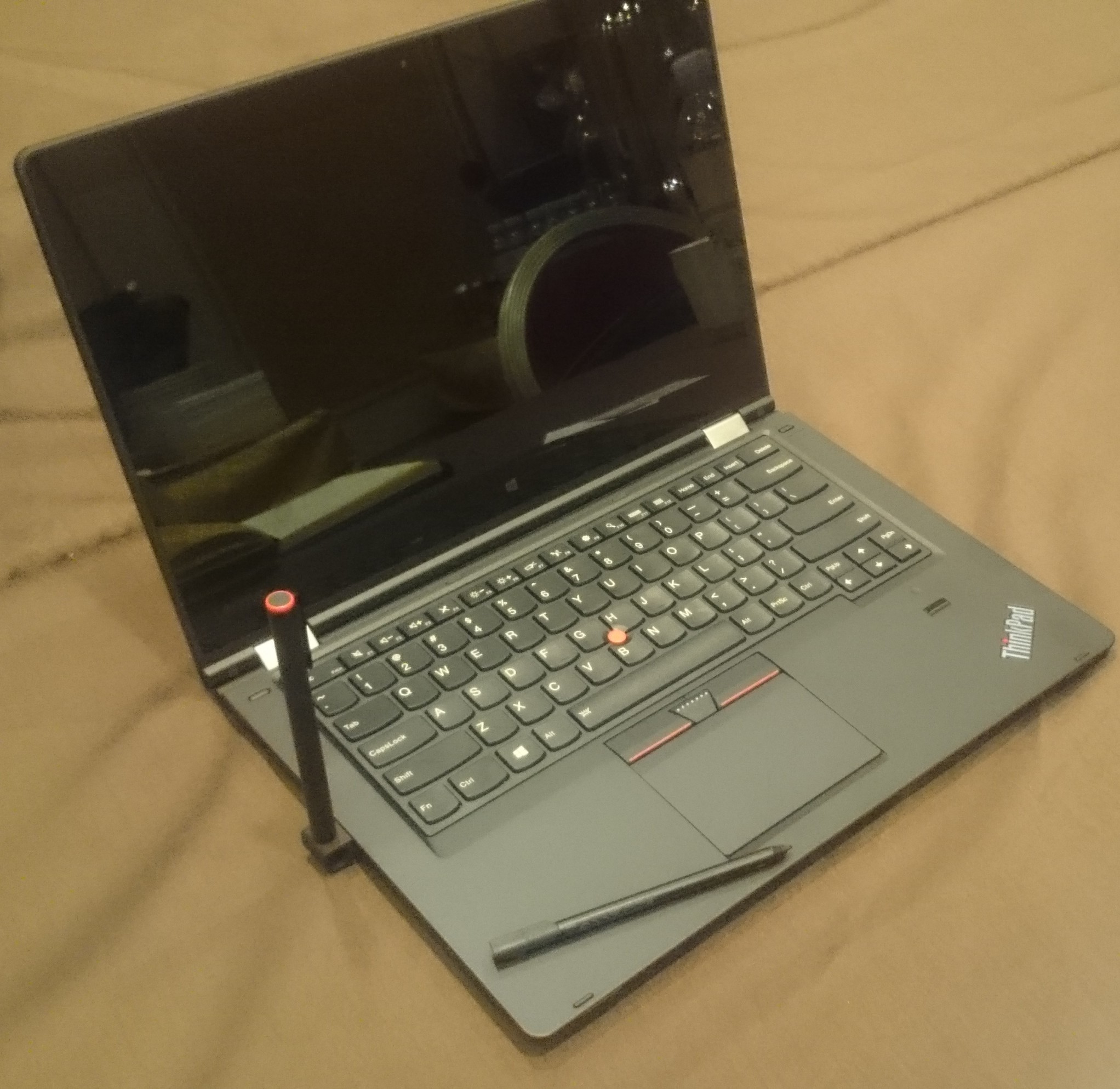 Lenovo ThinkPad P40 Yoga at AU