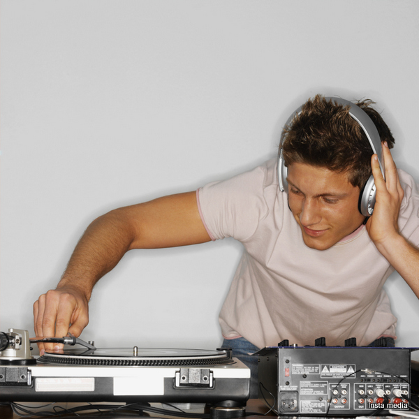 Five best headphones for professional DJs Designbuzz