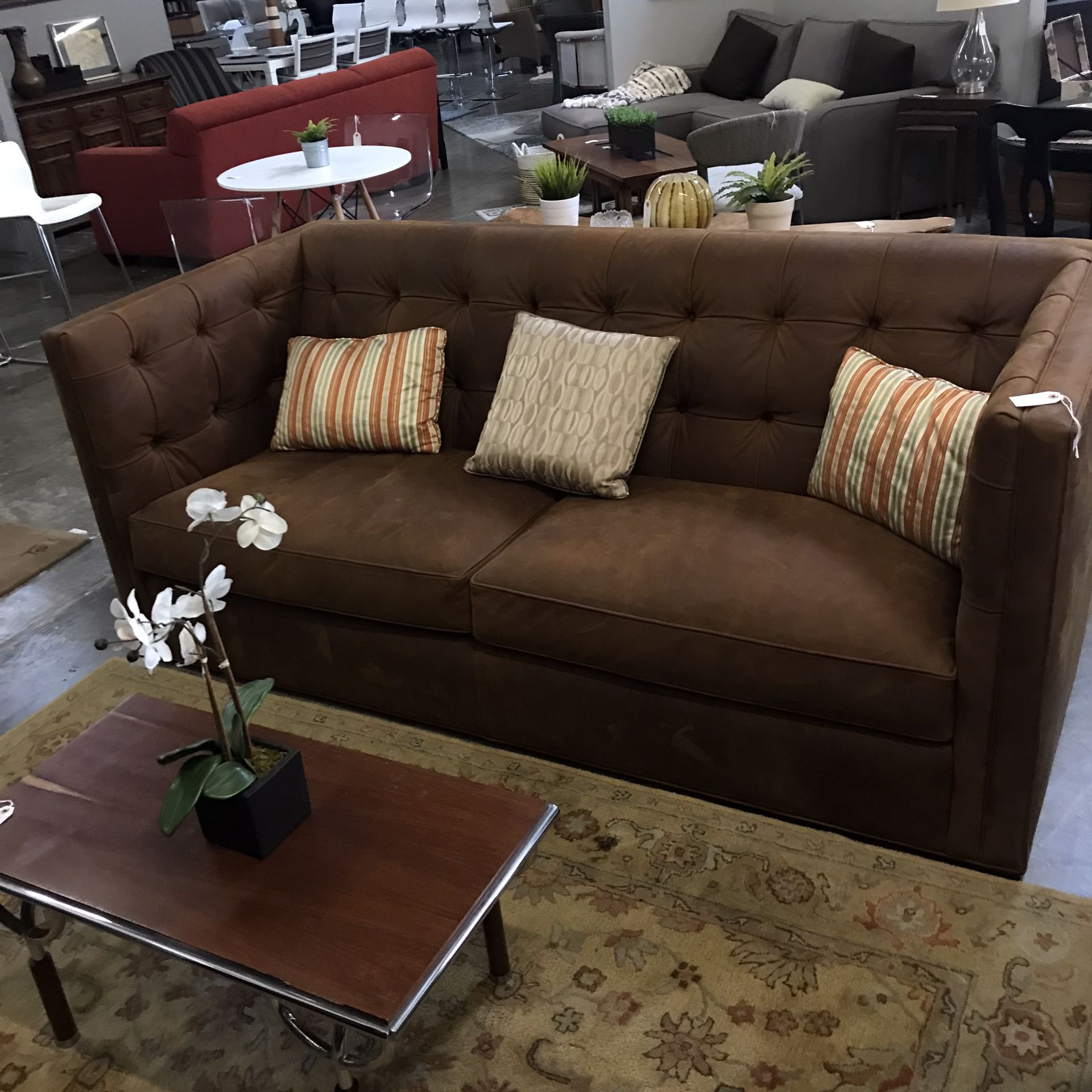 Custom Leather Sofa Design Consignment