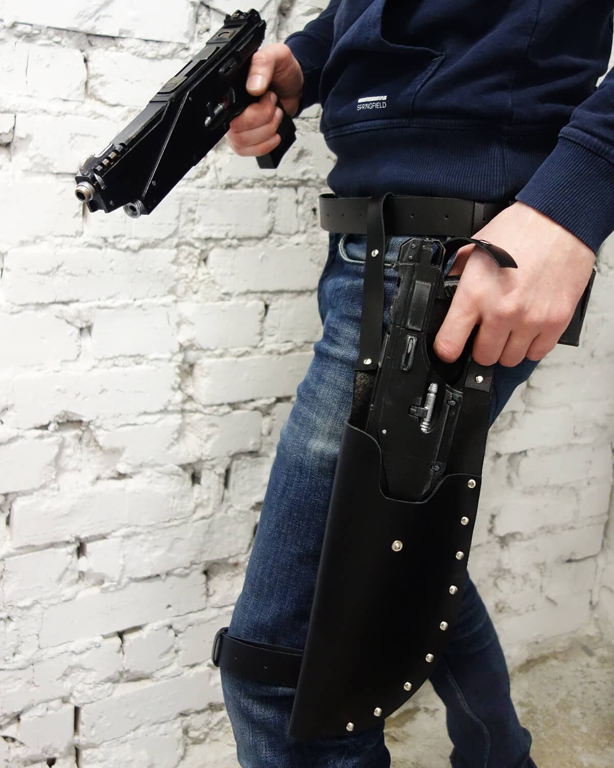 Westar35 Mandalorian blaster pistol with leather holsters, costumes