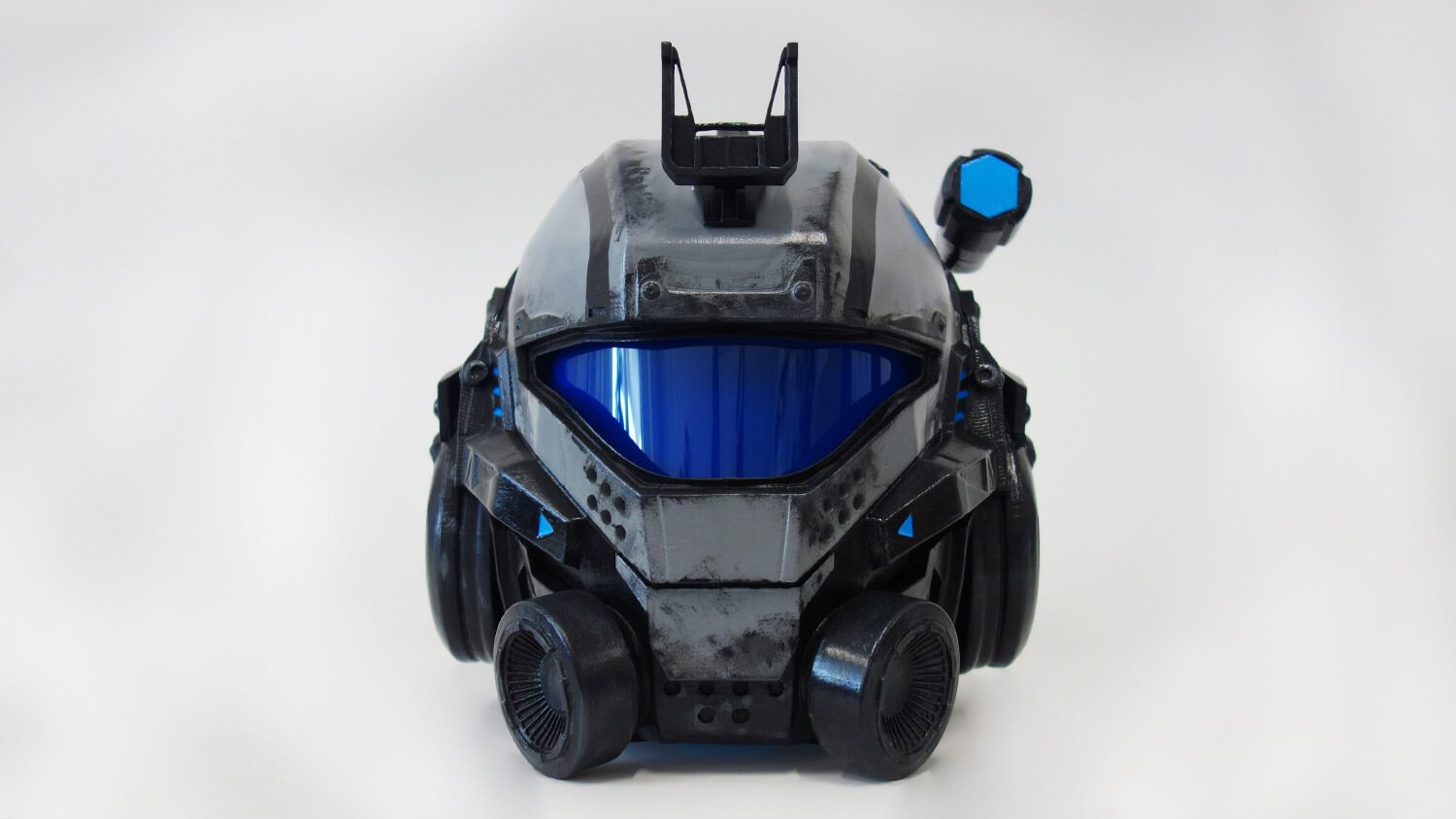 Pilot helmet from Titanfall 2, costumes from Destiny, Star Wars, Overwatch