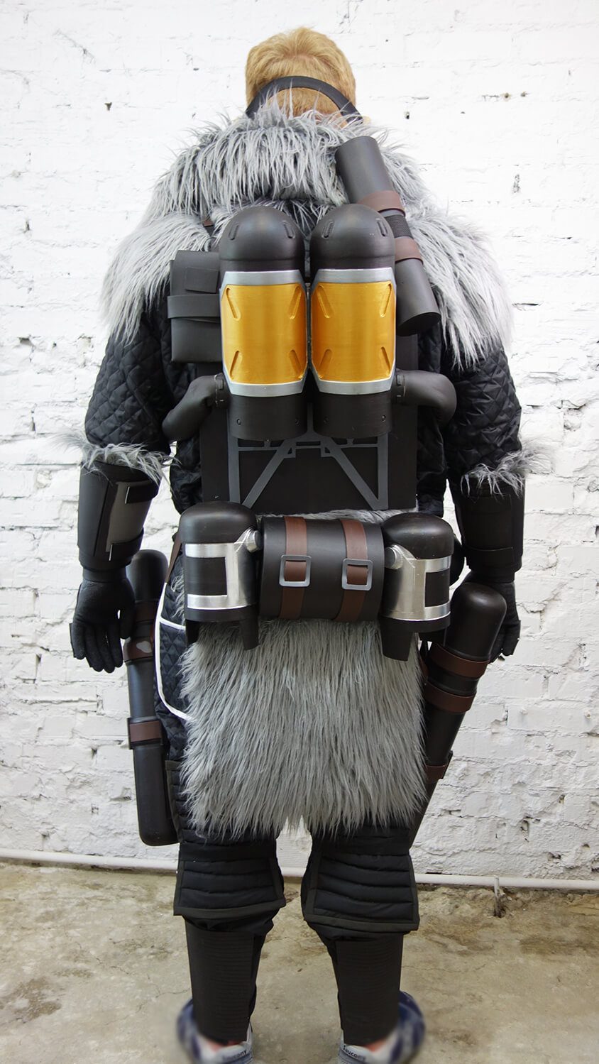 Apex Legends Caustic “blackheart” skin costume, costumes from Destiny