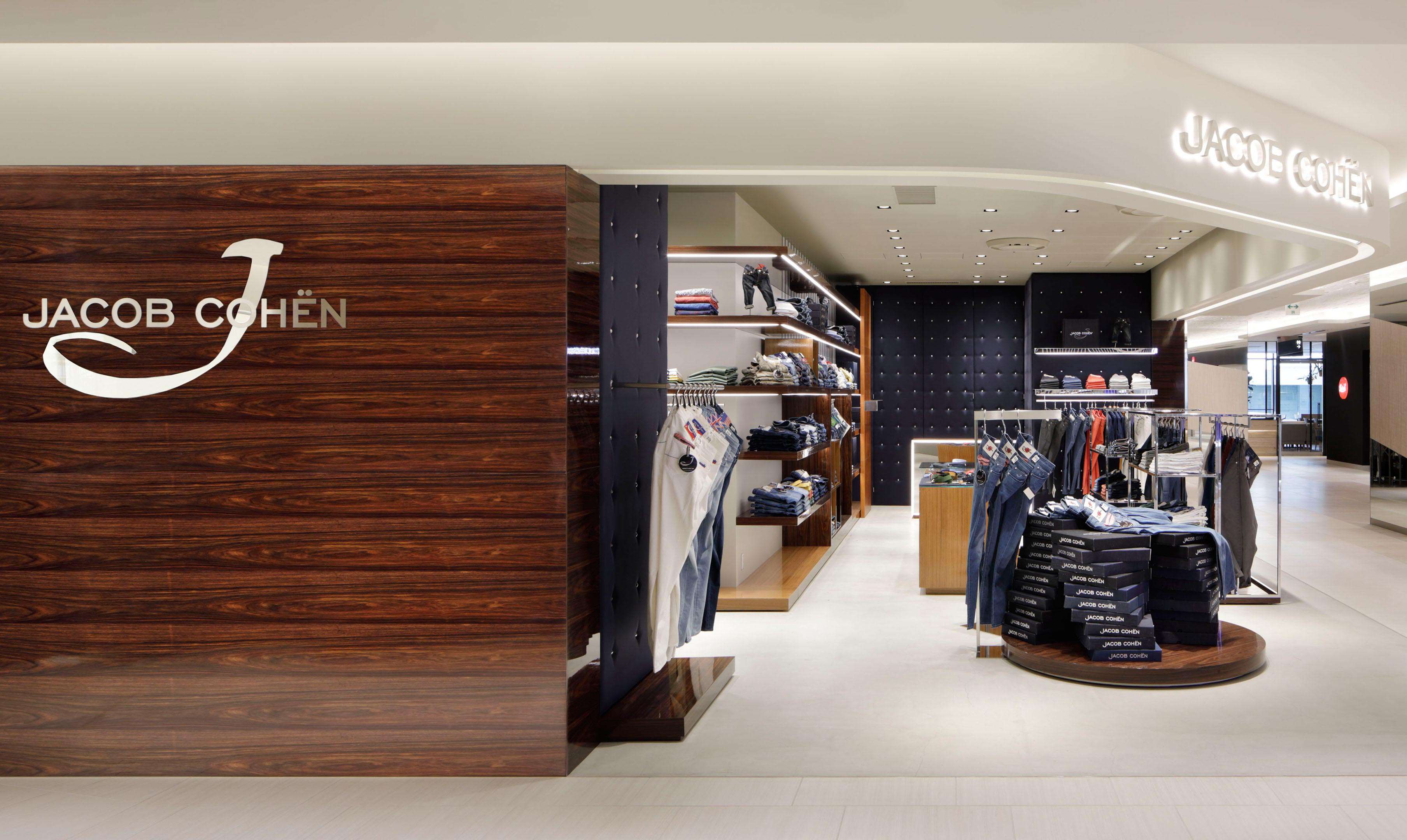 Jacob_CohenTokyoPhoto (2) Designer