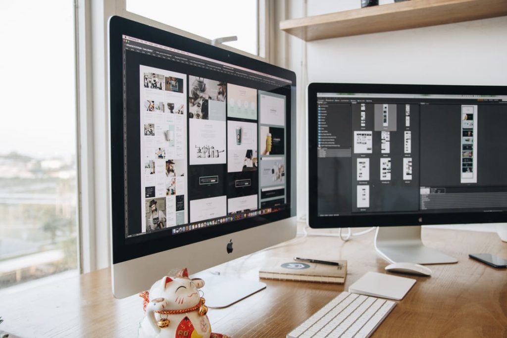 Free Dual Monitor iMac Setup Mockup DesignHooks