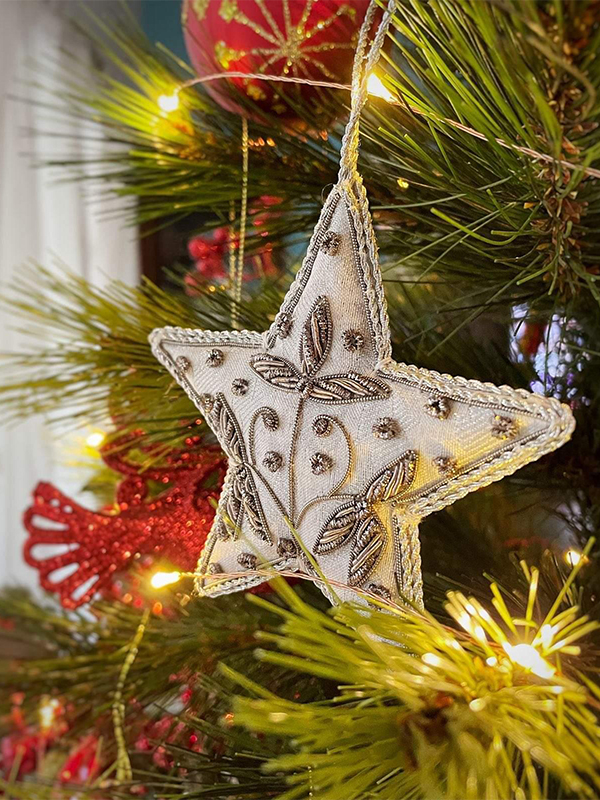 Your Christmas Ornament Shopping Guide For 2021 Design Pataki