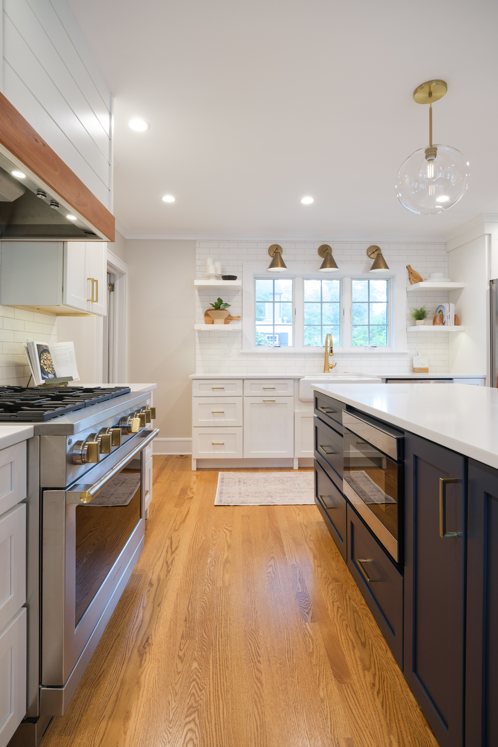 Pelham Modern Center Hall Desire KBD