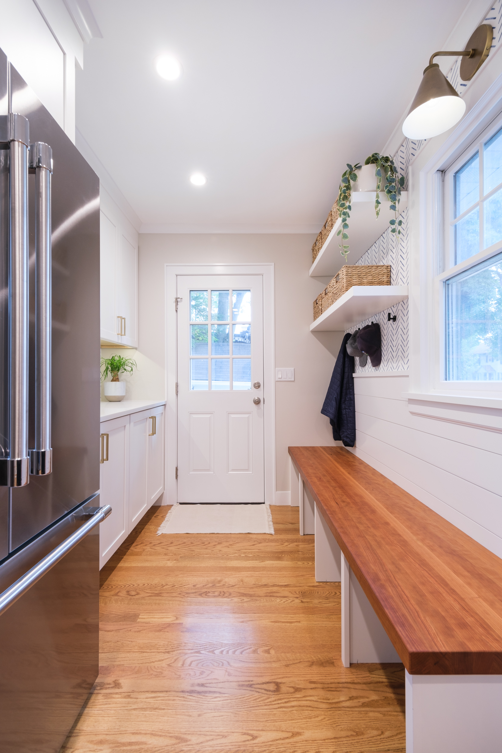 Pelham Modern Center Hall Desire KBD