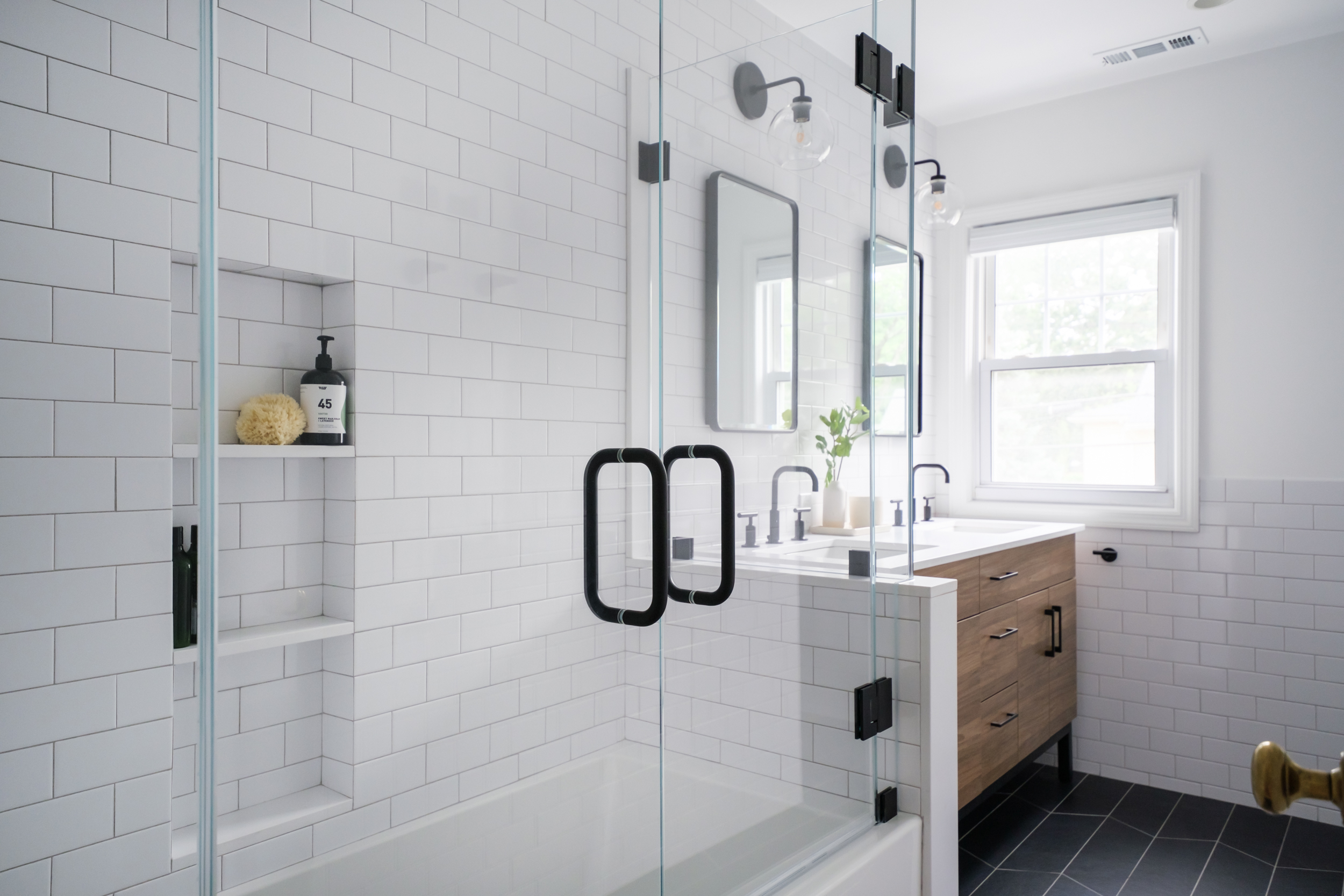 Pelham Modern Bathroom Desire KBD