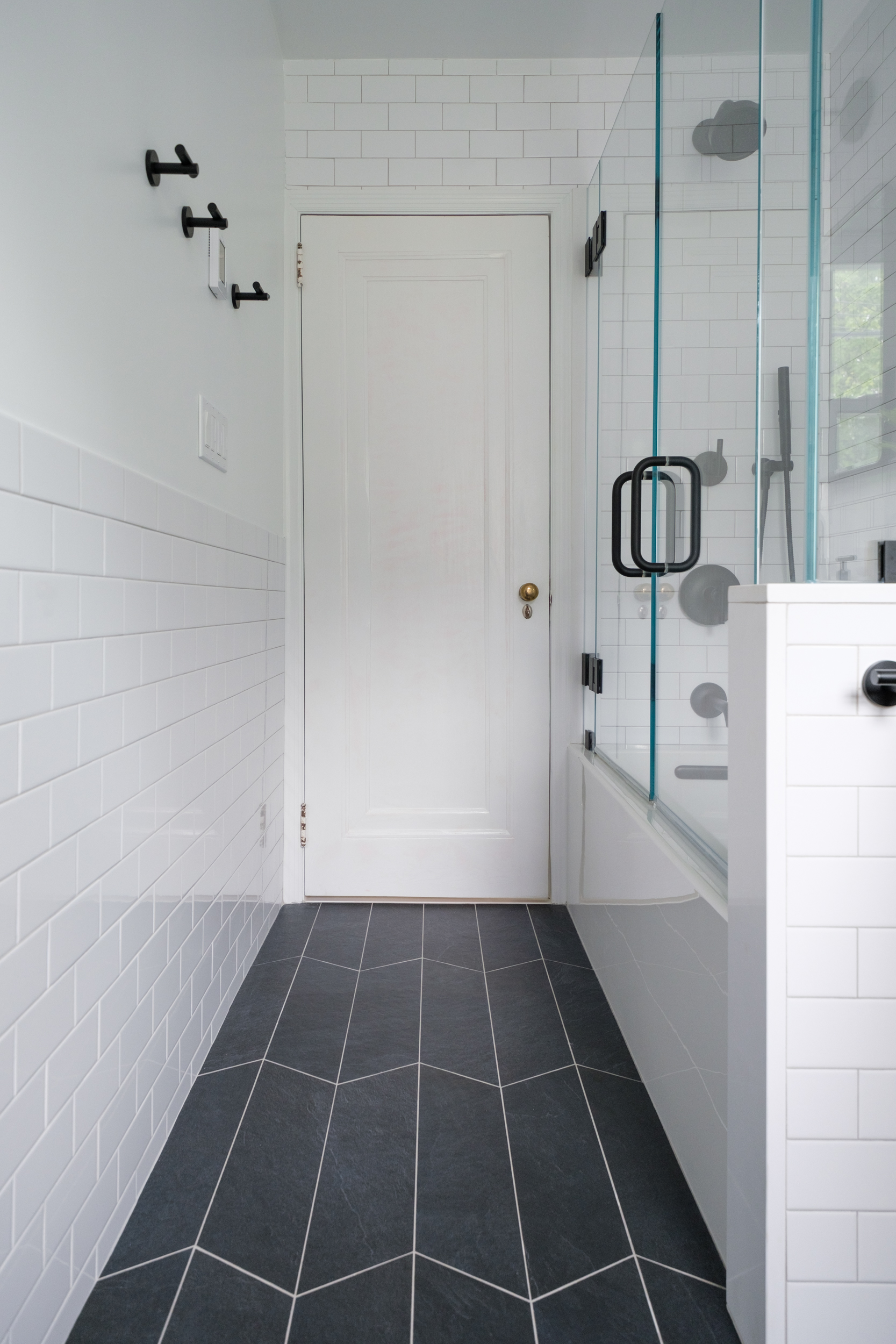 Pelham Modern Bathroom Desire KBD