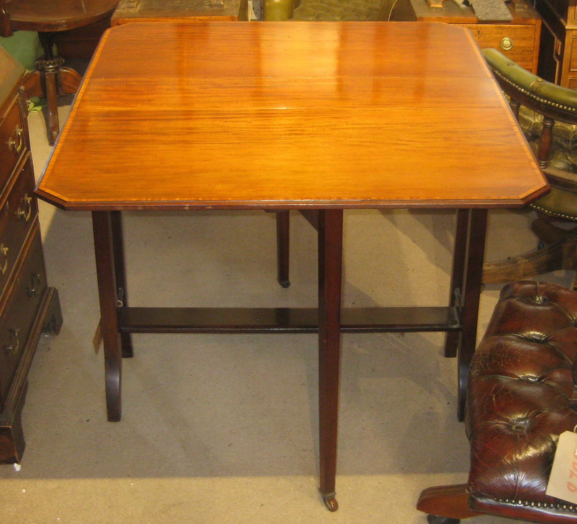 Fine quality Edwardian mahogany drop leaf table. Dorking Desks