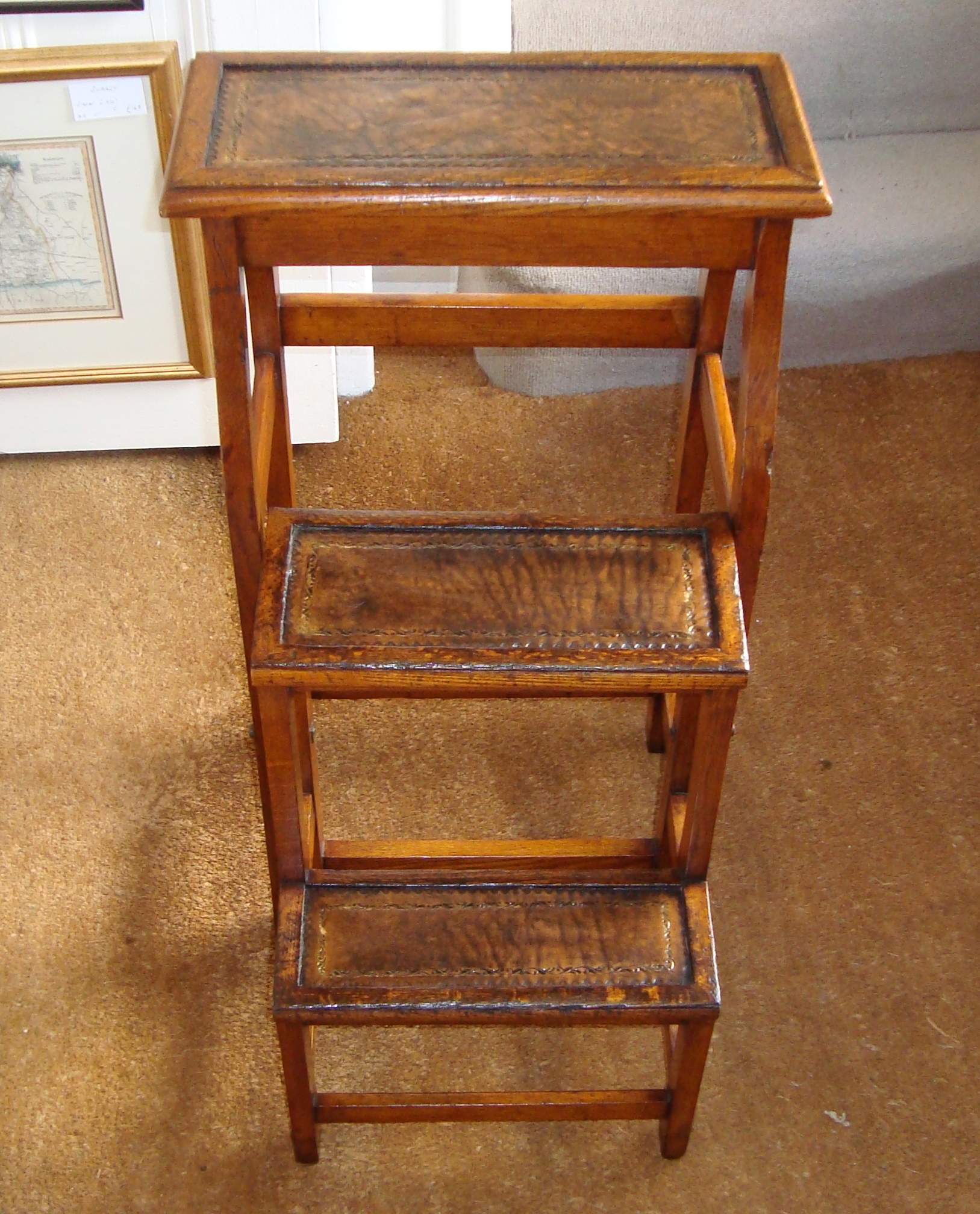 Good sturdy Edwardian oak library steps Dorking Desks