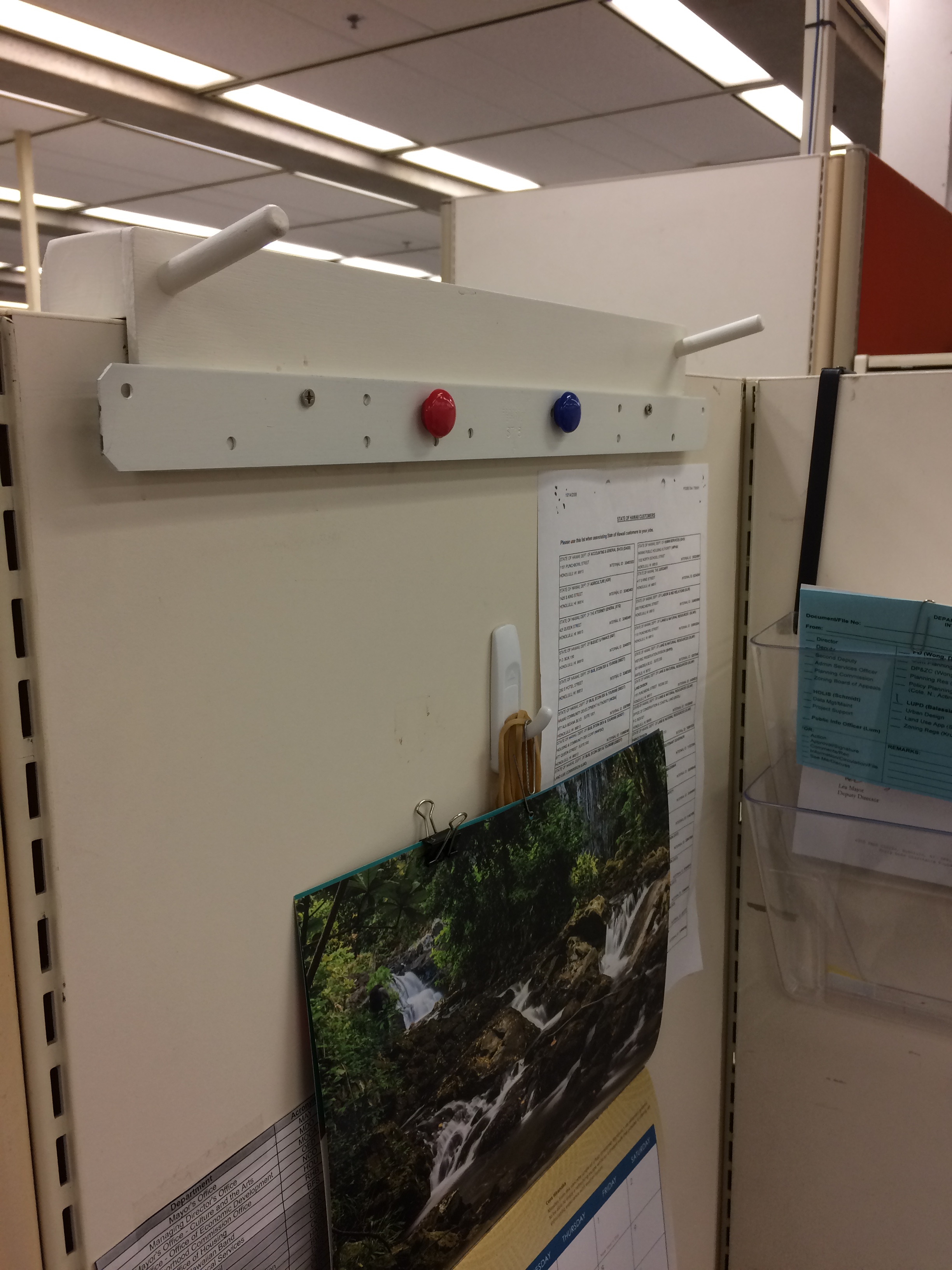 Hack My Cubicle Desk Buddy