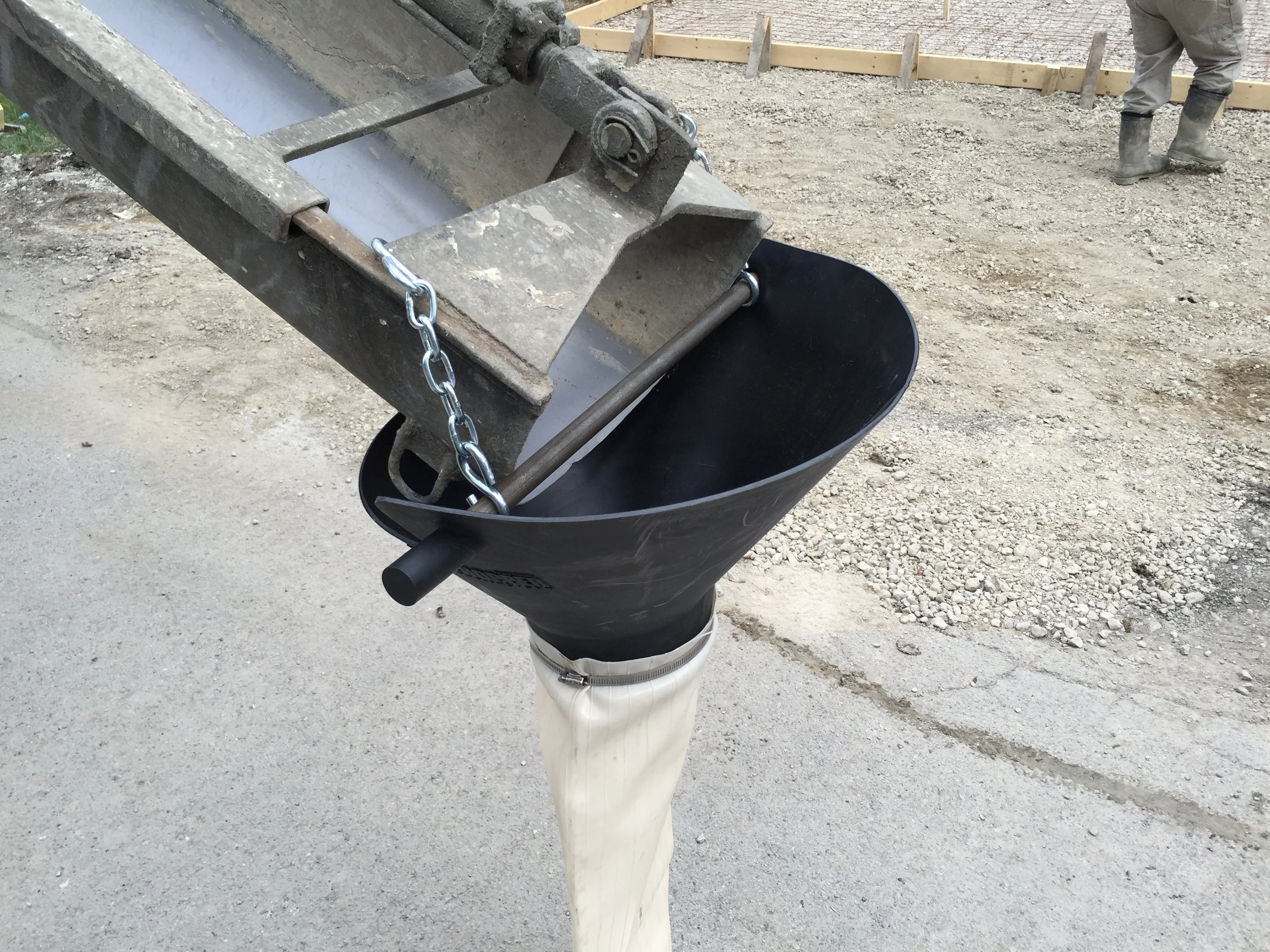 5 Innovative Ways to Use a Concrete Mini Hopper on the Job Site