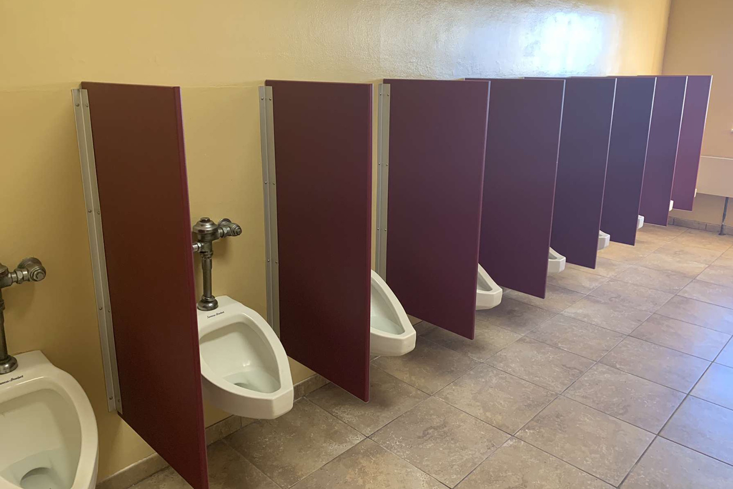 Urinal dividers installed for second semester The Mirror