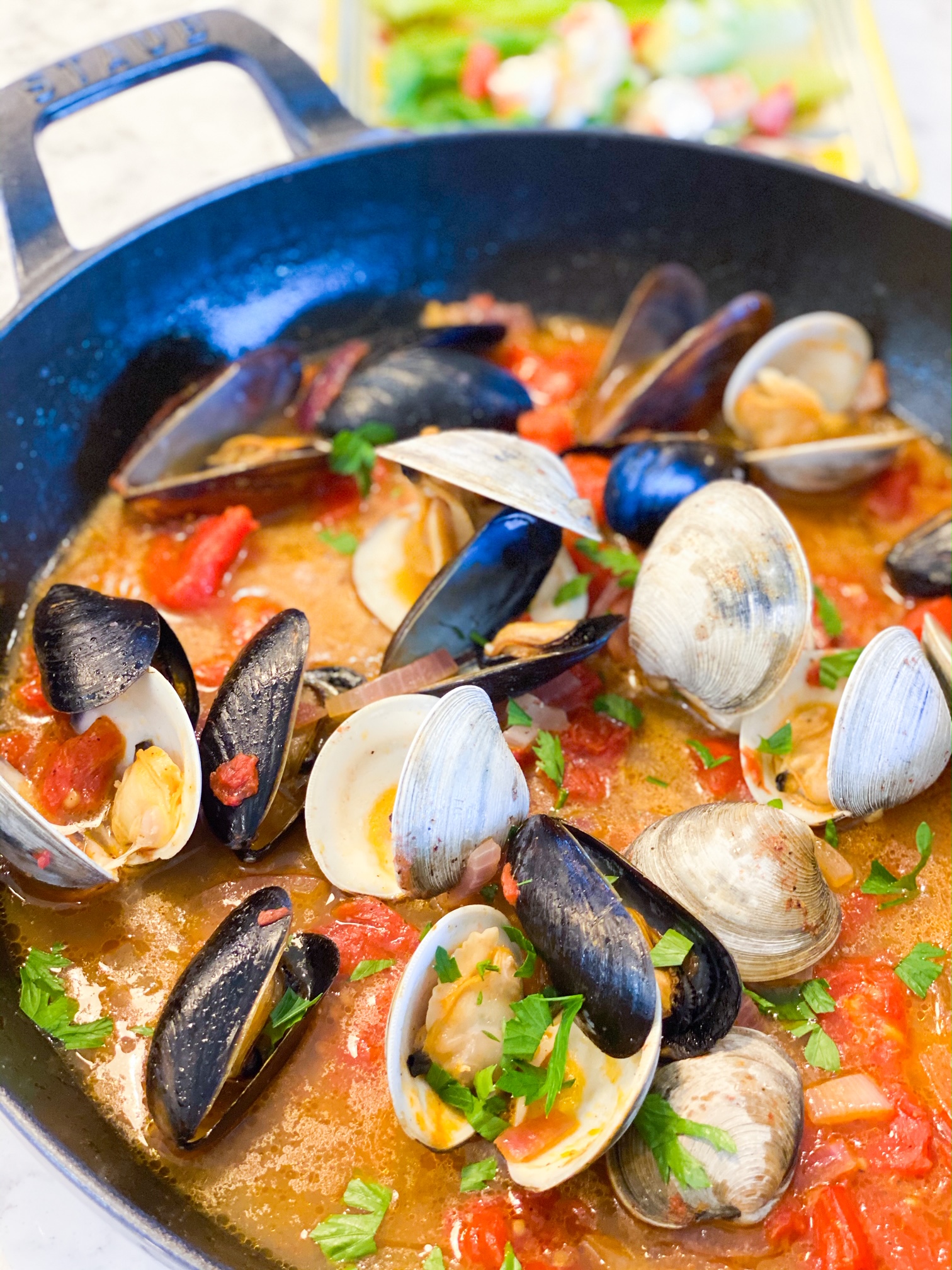 White Wine Steamer Clams and Muscles DeSocio in the Kitchen