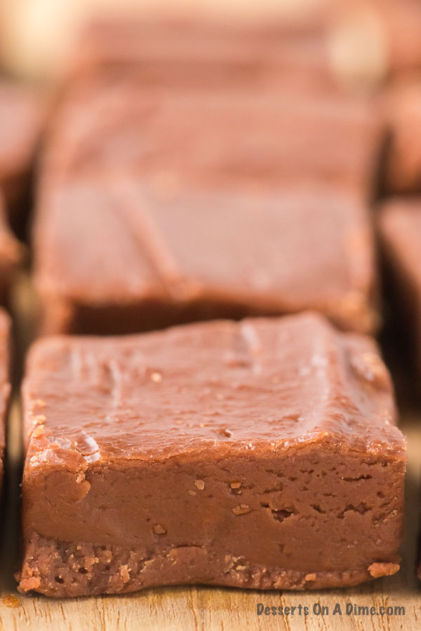 Homemade chocolate fudge Only 3 simple ingredients