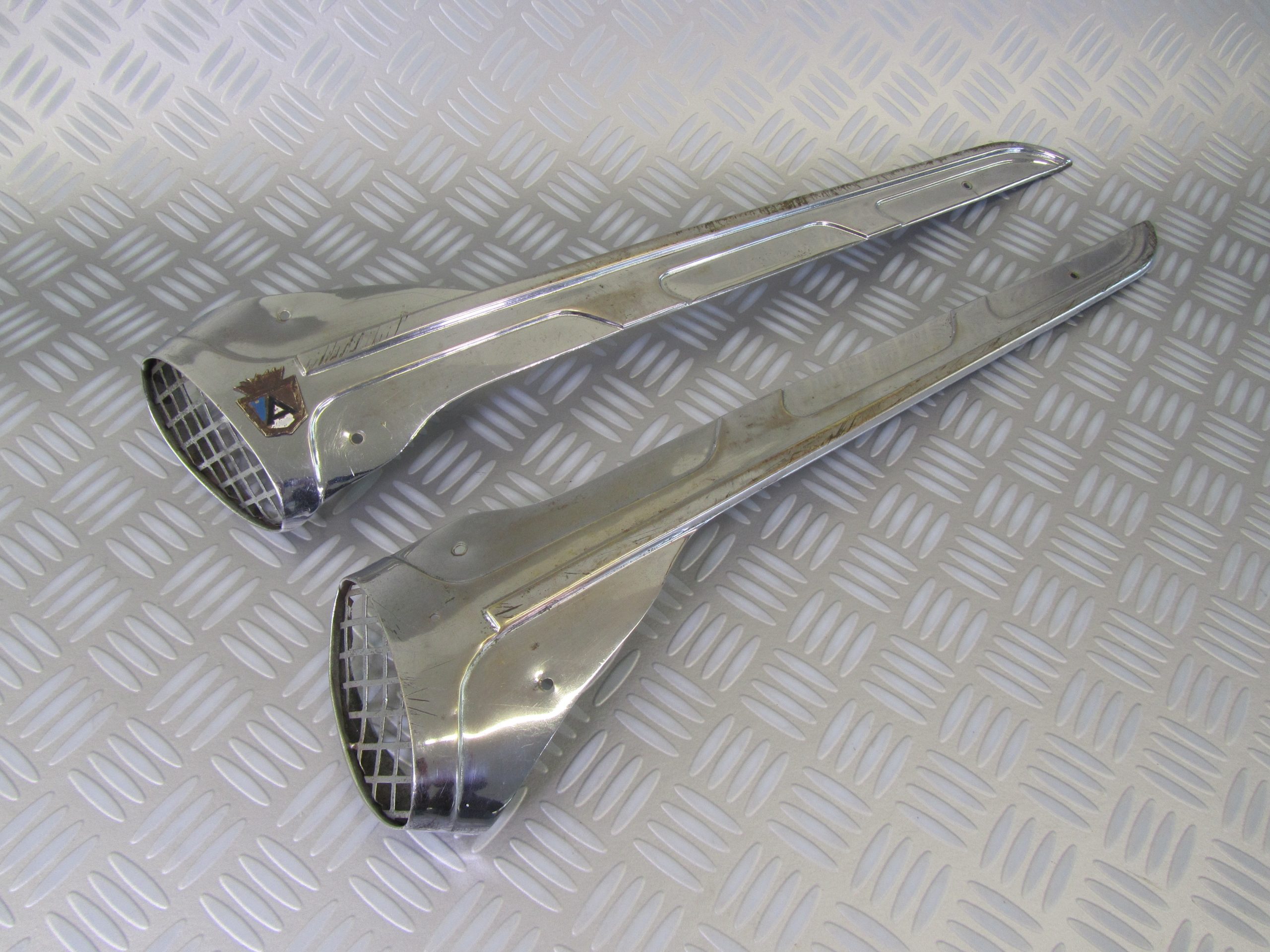 LAMBRETTA LD Side panels embellisher ARDOR. Destination Scooter