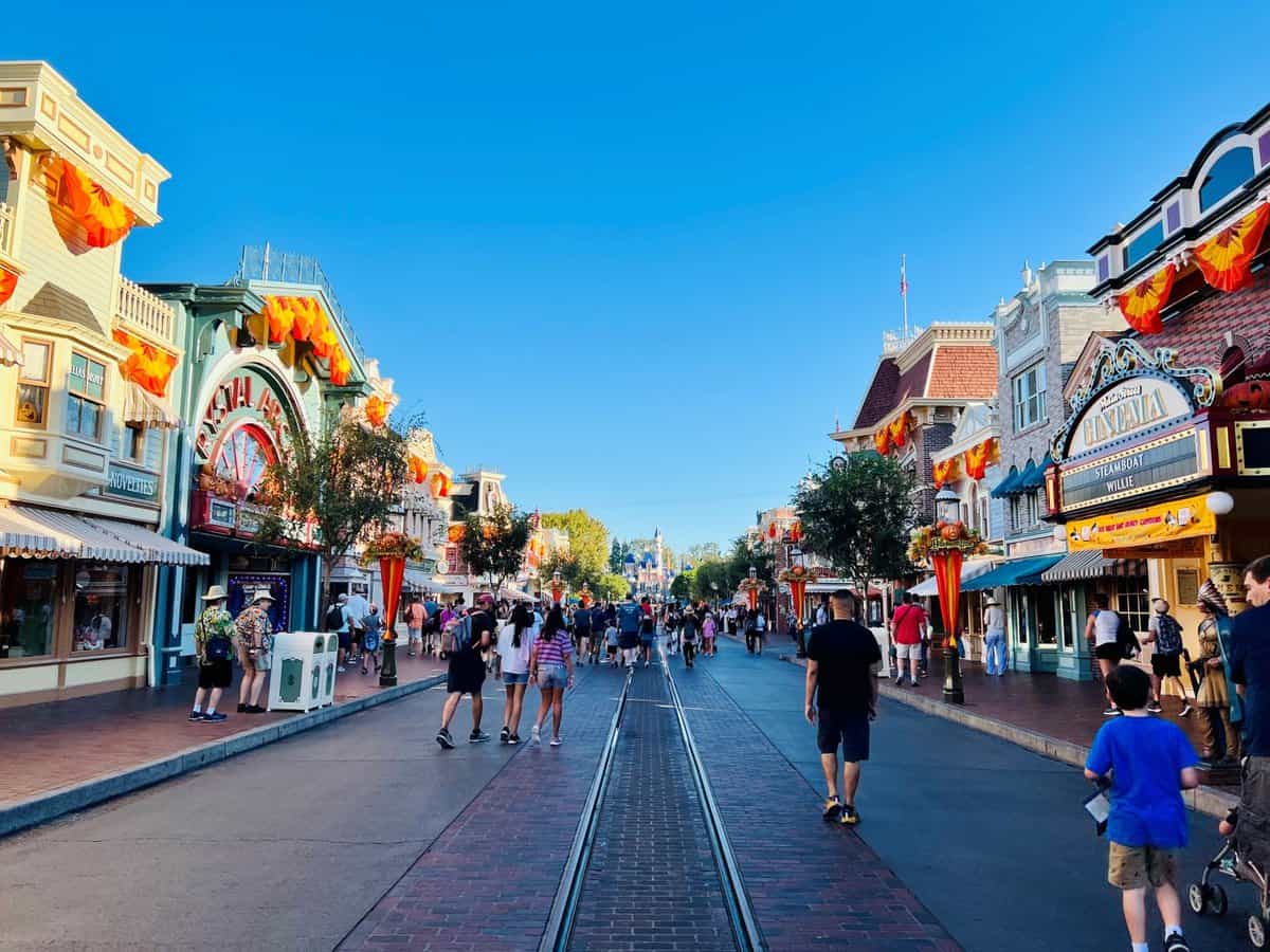 Rope drop at Disneyland Best strategies (2024) Destination Checkoff
