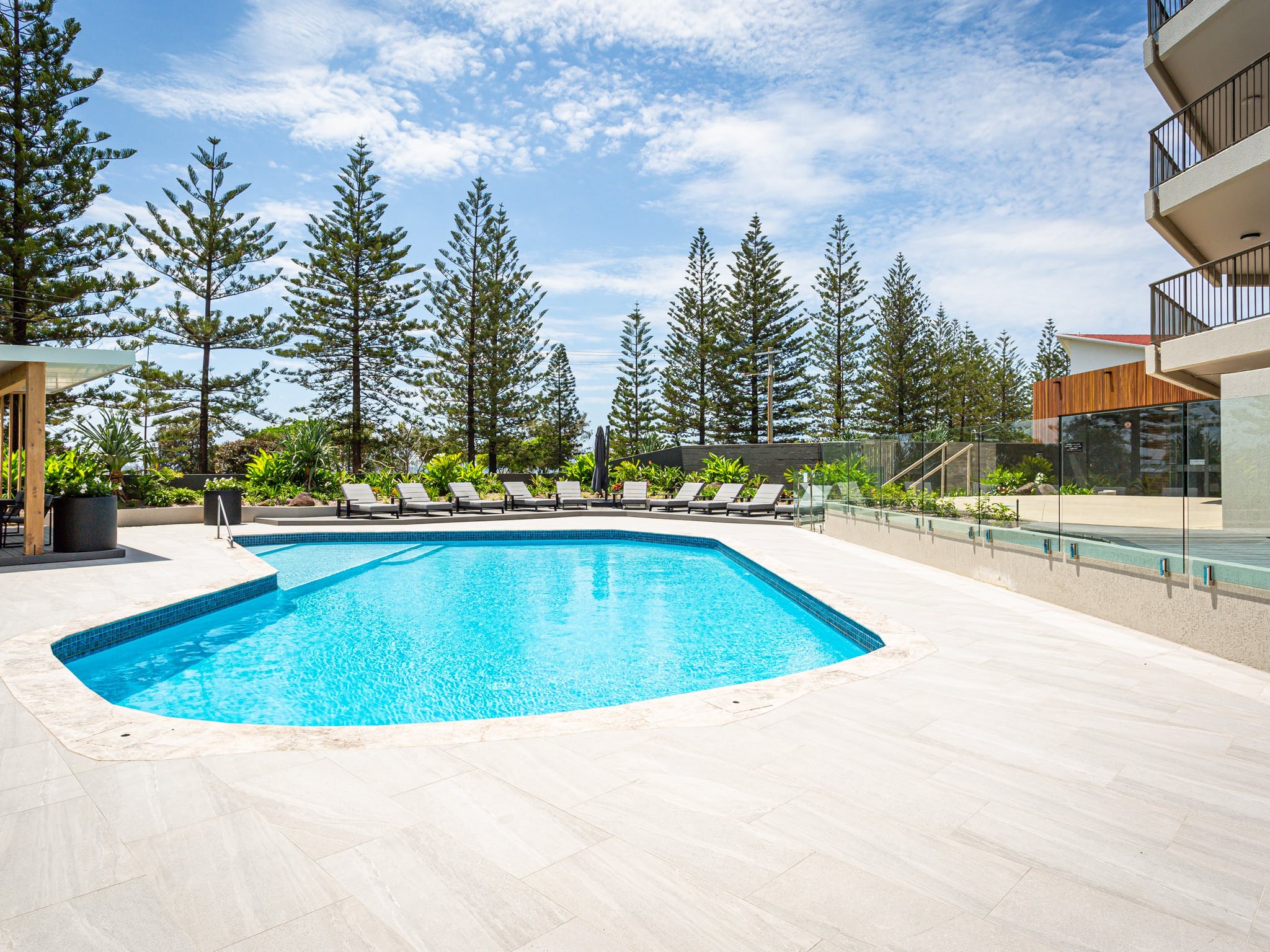 Burleigh Esplanade Apartments Destination Gold Coast
