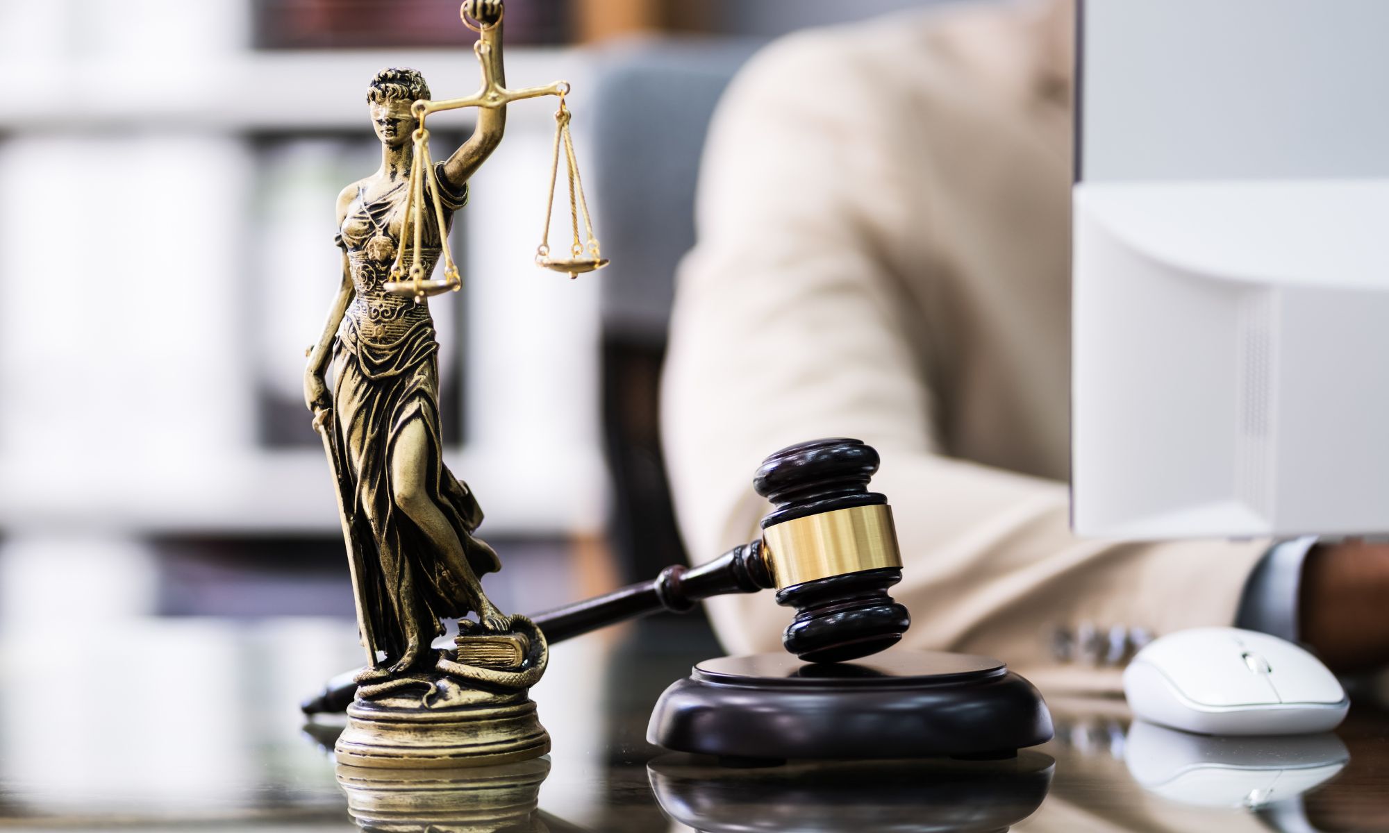 4 Benefits of Working With a Real Estate Attorney Matthews & Jones, LLP