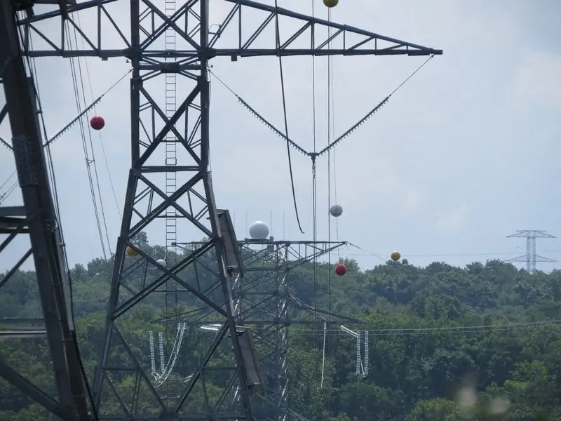 Obstruction Lighting & Aircraft Detection Lighting System (ADLS)
