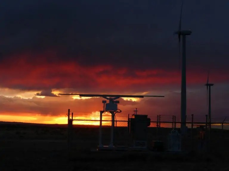 Obstruction Lighting & Aircraft Detection Lighting System (ADLS)