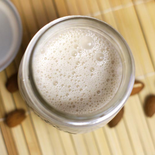 Vanilla Almond Milk Detoxinista