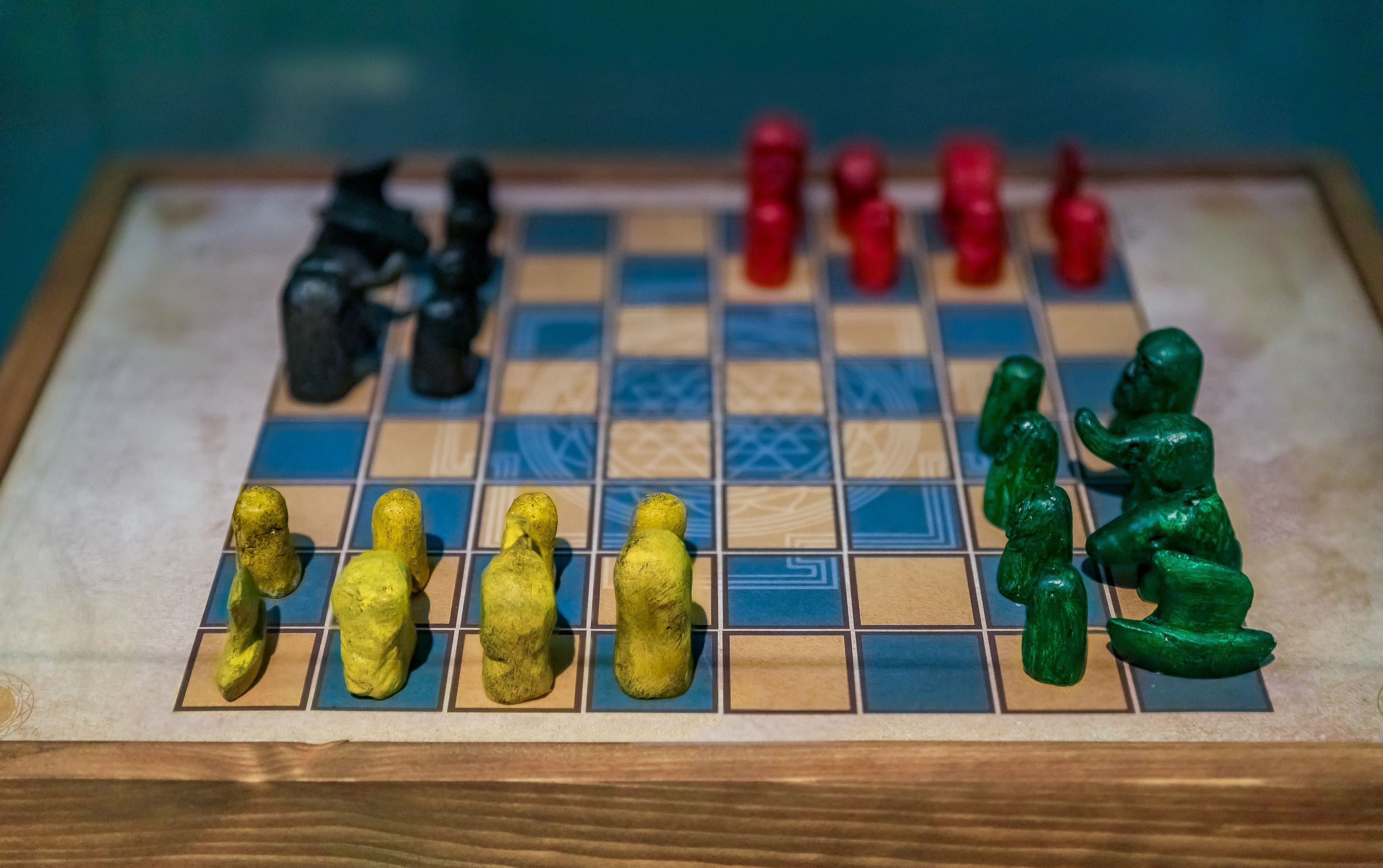 Understanding a Modern Chess Engine Turing