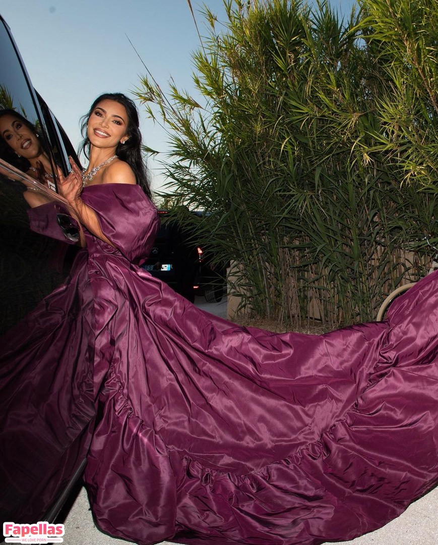 Kardashian Nude - Imaginative Minds