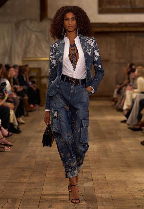 Lauren Mochen Nude - Imaginative Minds