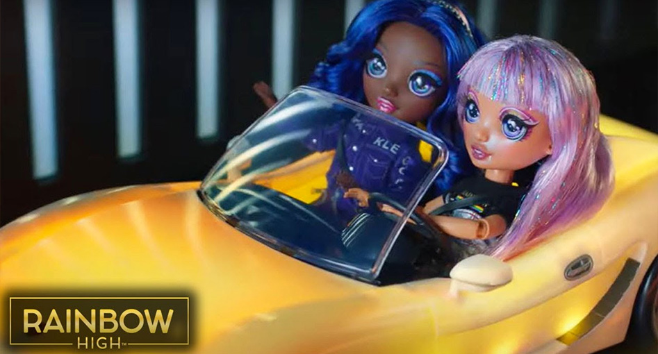 Rainbow High Dorm House Playset Interactive Experience