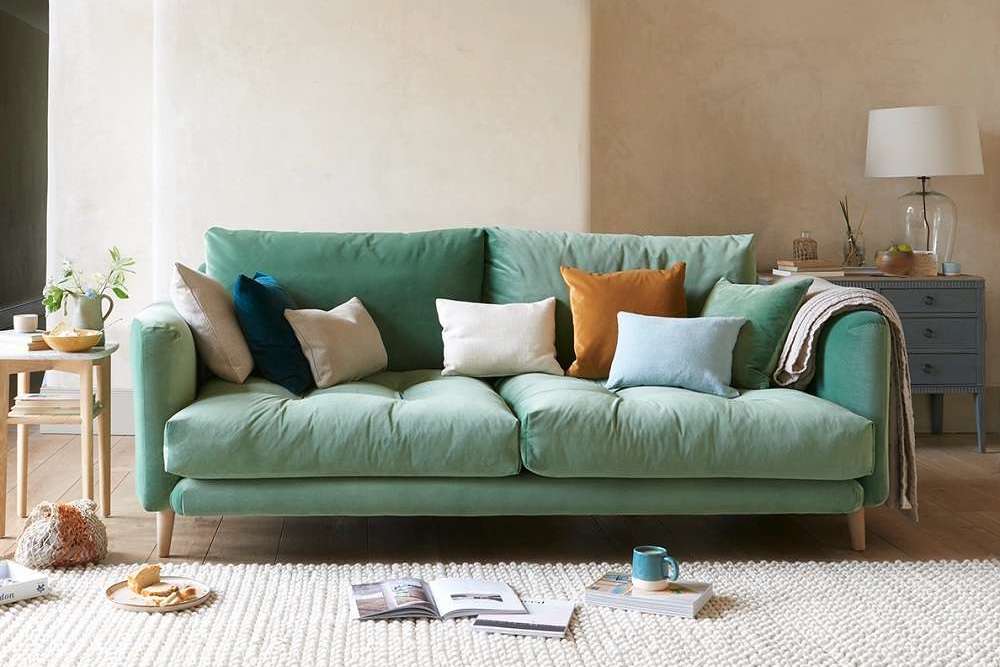 5 of the best... Sofas Surrey Muddy Stilettos