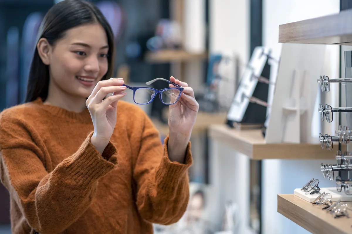 7 Signs It's Time to Get New Glasses The Tech Edvocate