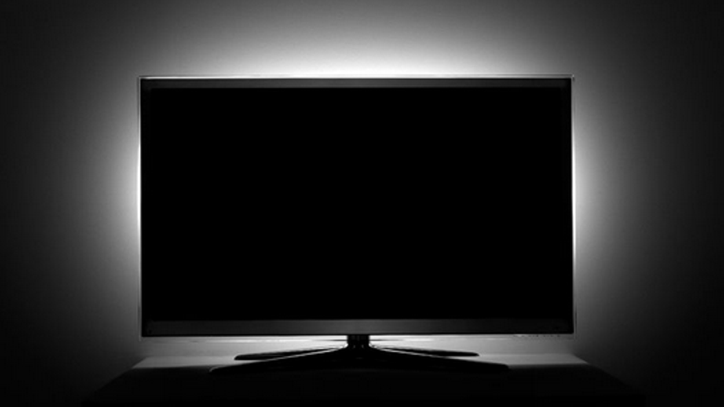 Reduce Eye Strain When Watching Television at Night with Bias Lighting