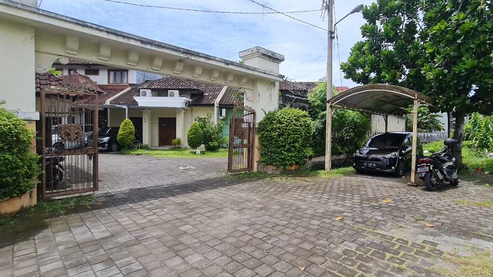 TwoStorey Minimalist Modern House in west Denpasar Bali Property