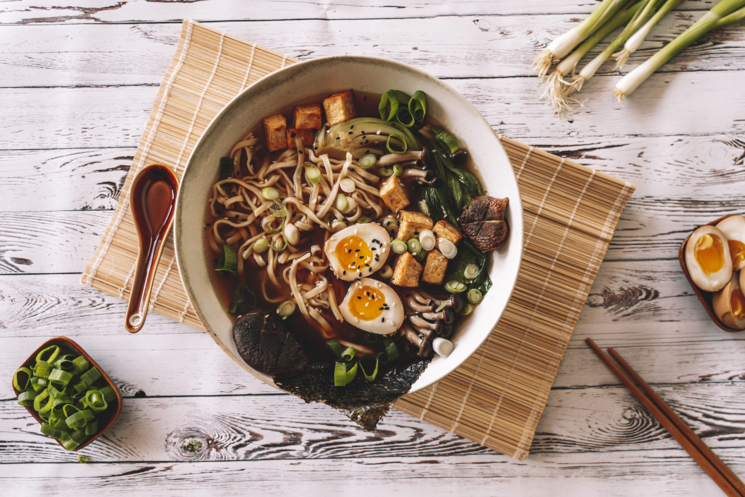 Ramen z grzybami shiitake i shimeji Devaldano