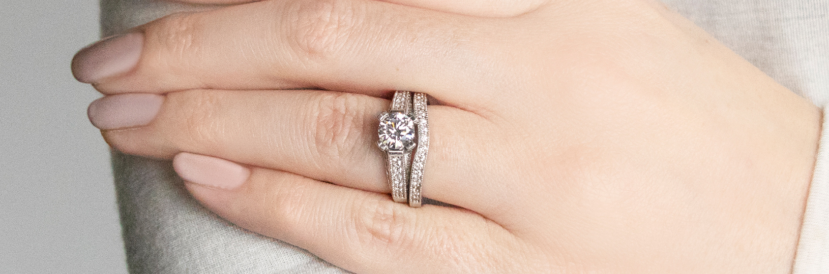 Does the Wedding Band Go on First? | Diamond Nexus