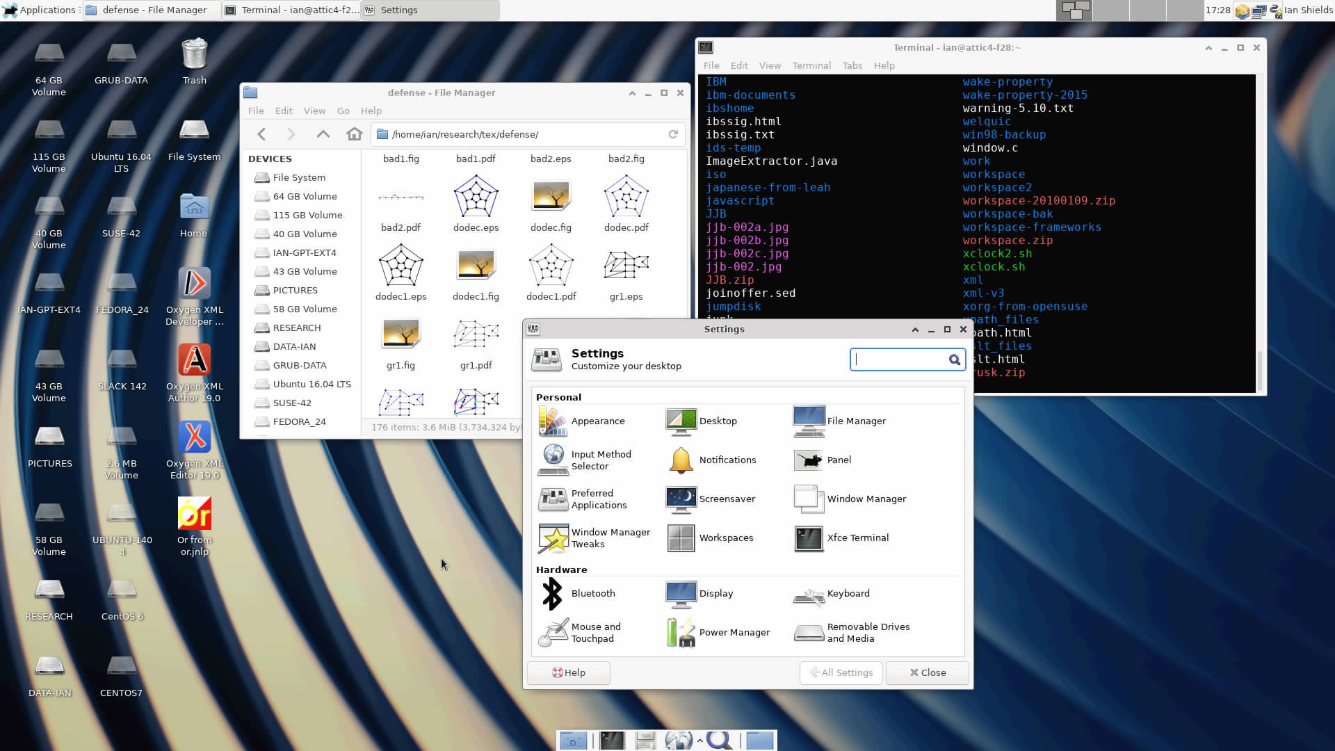 debian 9 default desktop environment