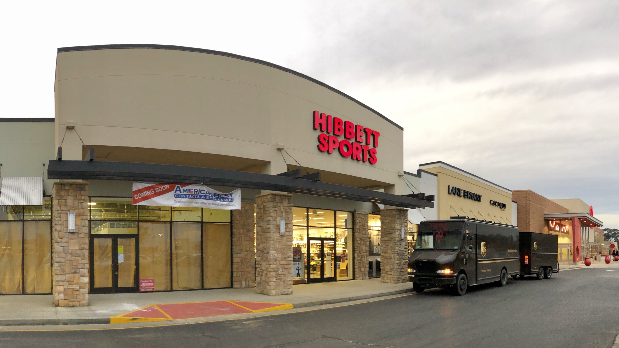 America’s Best Contacts & Eyeglasses Coming Soon On Louisiana Ave