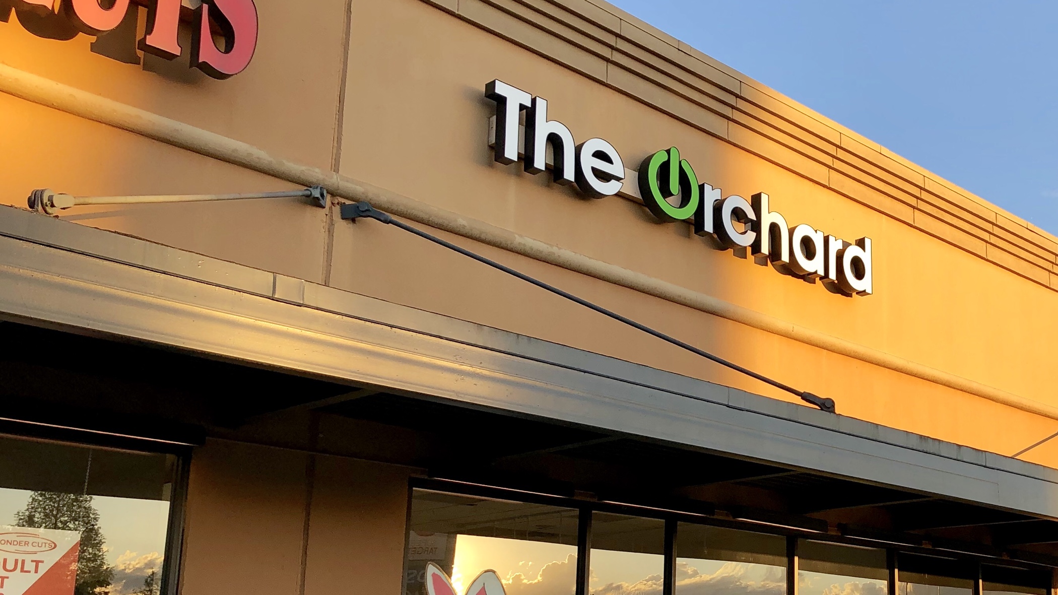 The Orchard, Southwest Louisiana’s Only Apple Authorized Reseller