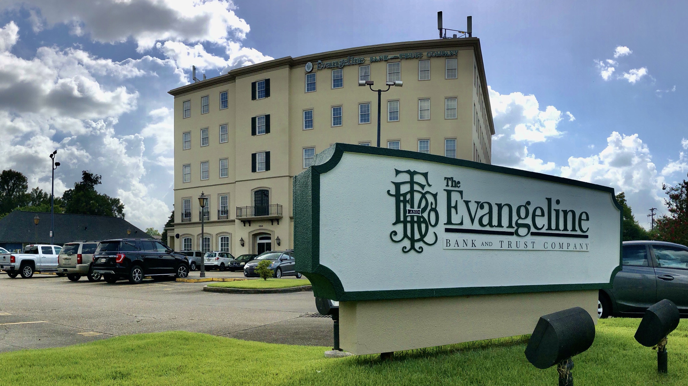 Evangeline Bank & Trust Co. Takes NowFormer Gulf Coast Bank In