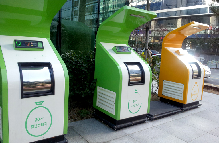 Using a FeeBased System to Reduce Waste Development Asia