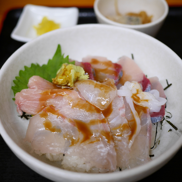 博多魚がし 西側食堂街店 [長浜] 福岡グルメ 福岡ランチ 「デビログ」