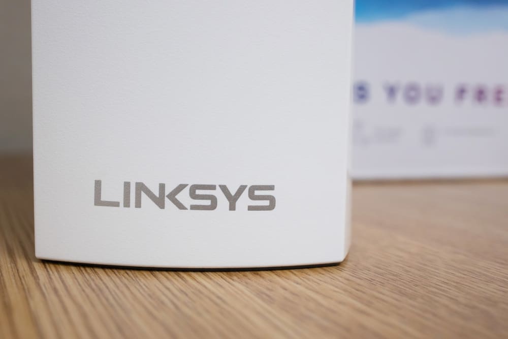 Why Is My Linksys Router Blinking (& How To Fix It) DeviceTests